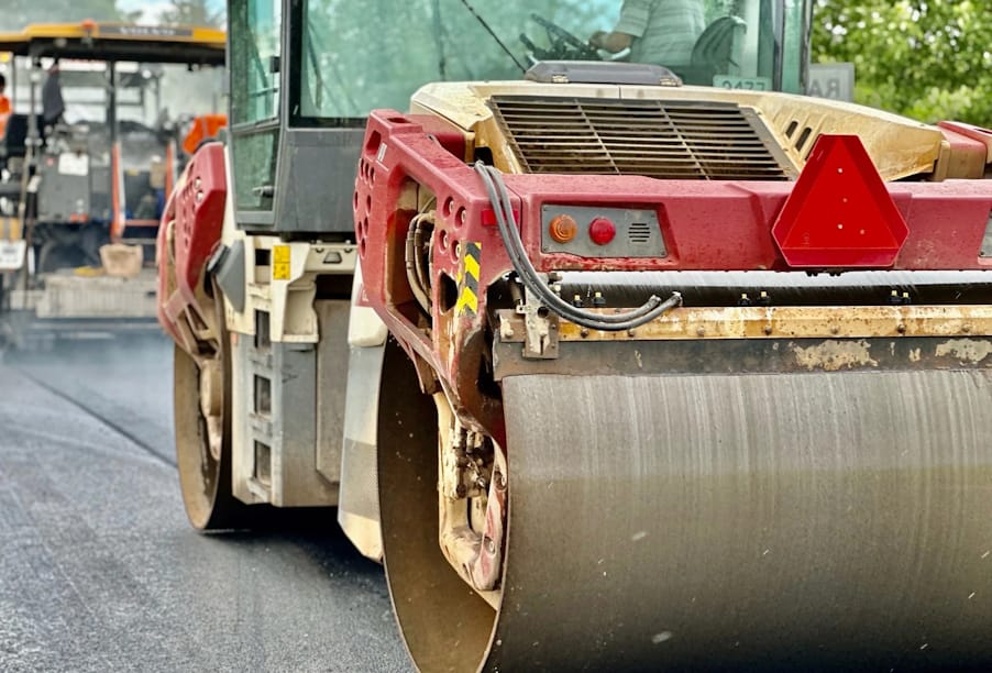 В Туле ремонтируют одну из ключевых городских транспортных артерий